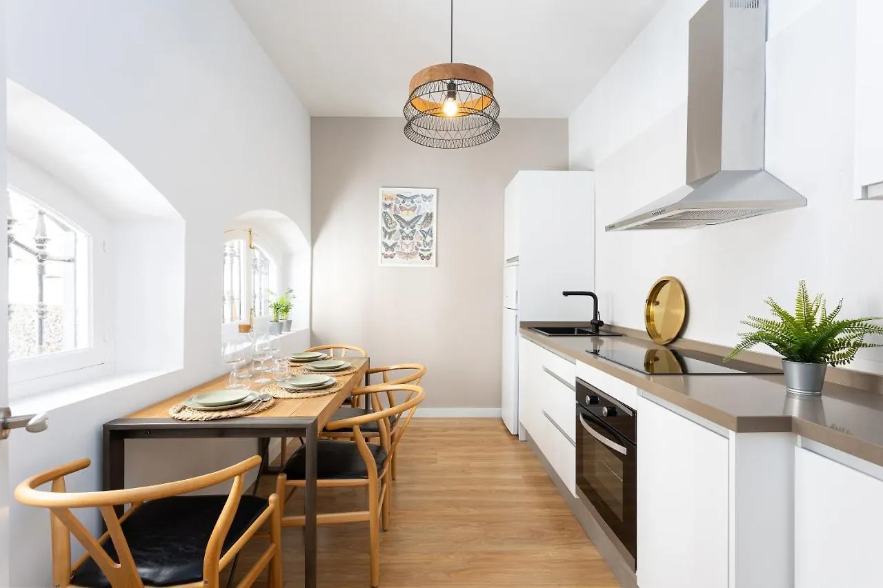 Pleasant Apartment In Malaga Center 2º