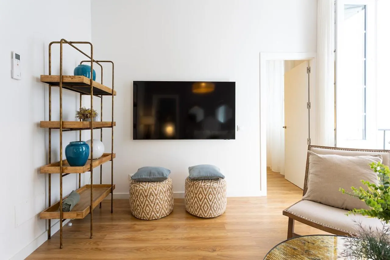 Pleasant Apartment In Malaga Center 2º 0*,