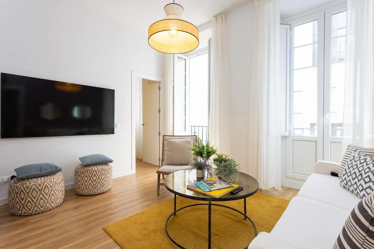 Pleasant Apartment In Malaga Center 2º