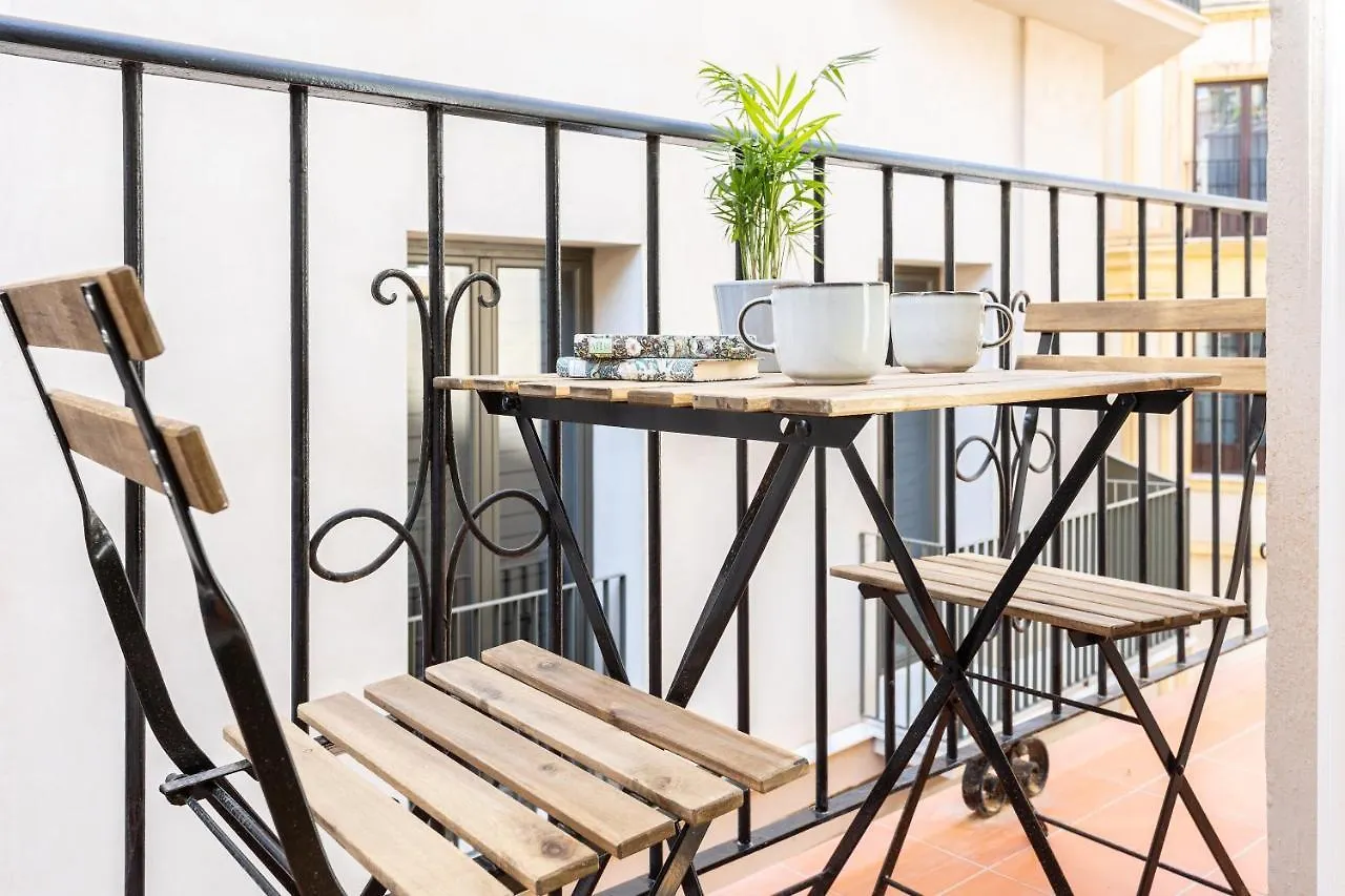 Pleasant Apartment In Malaga Center 2º